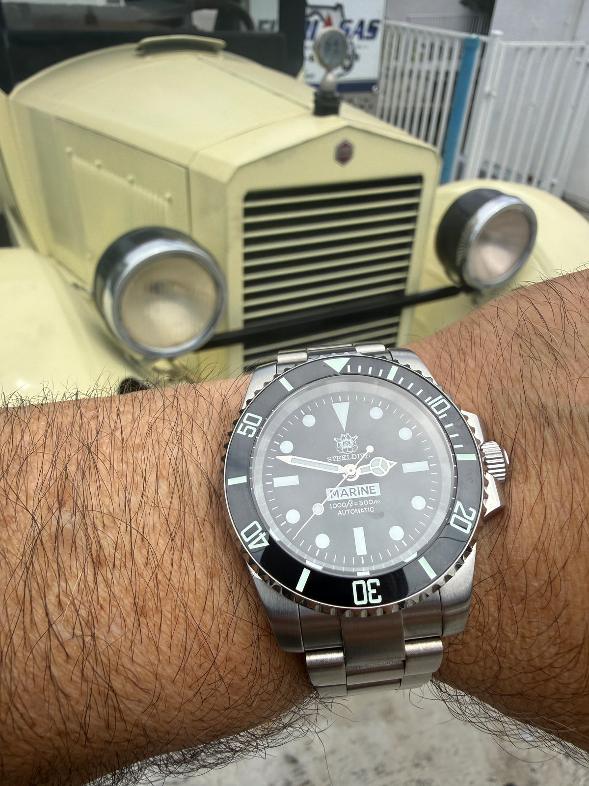 Steeldive SD1954 Automatic Dive Watch – 40.5mm, NH35, Sapphire, Ceramic Bezel, 300M