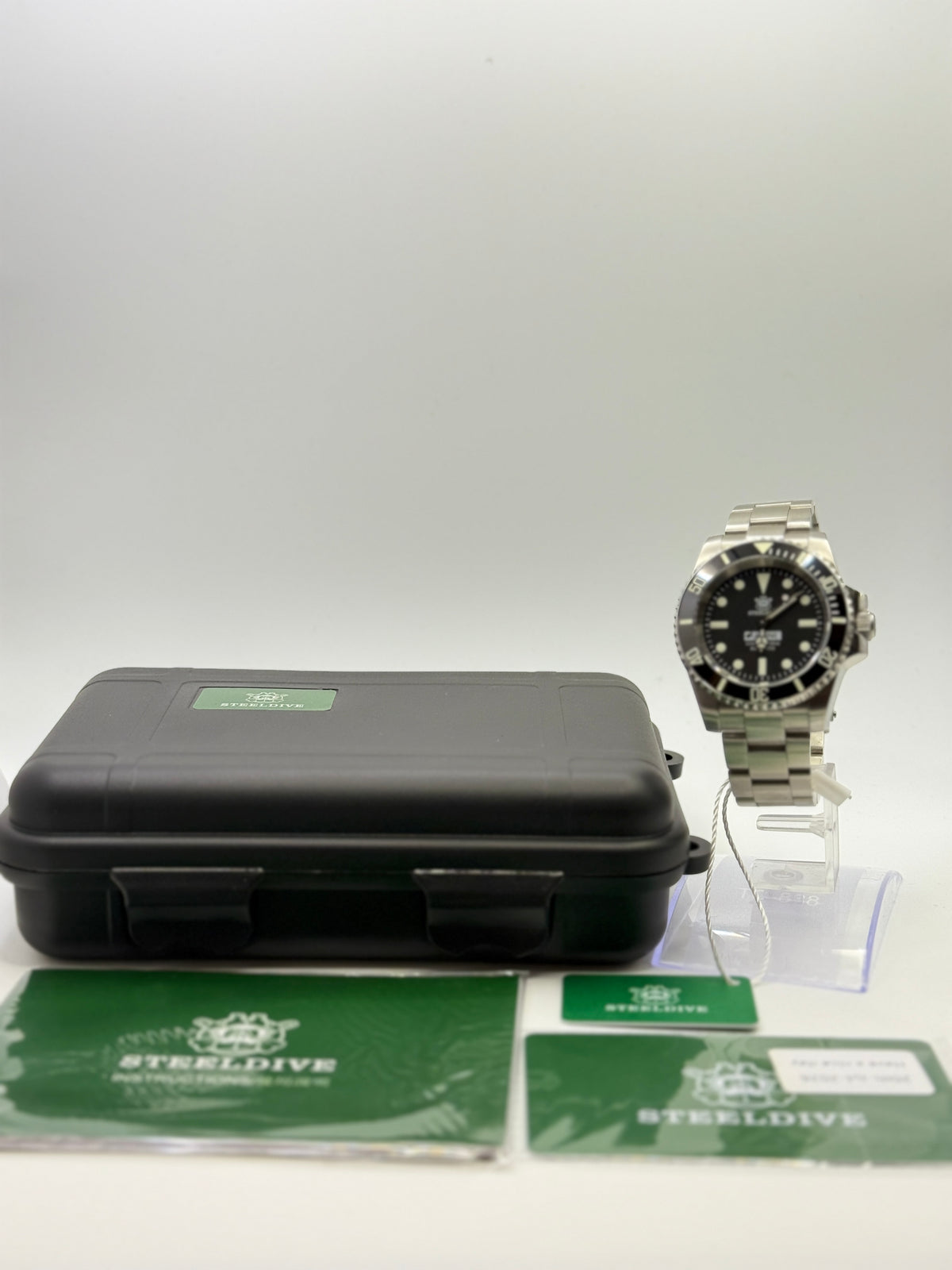 Steeldive SD1954 Automatic Dive Watch – 40.5mm, NH35, Sapphire, Ceramic Bezel, 300M