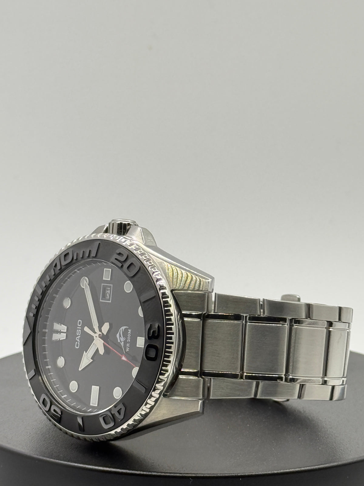 Casio Duro Master Steel – Double Dome Sapphire, 3D Matte Ceramic Bezel, Steel Bracelet